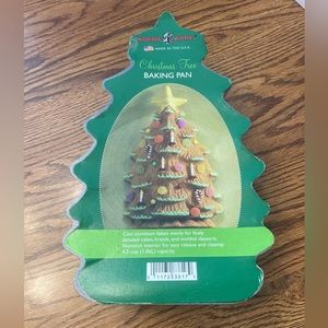 New Nordic Ware Christmas Tree Baking Pan, Cast Aluminum, Made in the USA